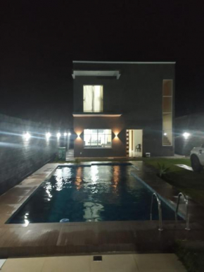 Casa de praia em Arembepe com piscina. Um verdadeiro Paraíso.